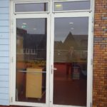 Vervangen Geveldeurkozijn Hoofdentree Basisschool Afbeelding 2