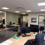 Verbouw van een voormalig restaurant tot kantoor. Afbeelding 1