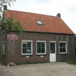 Leenders Glas-in-Lood Logo