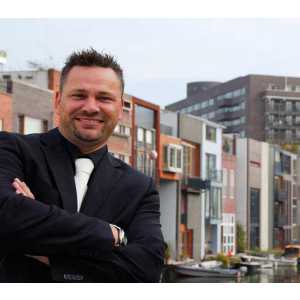 Huipen Dos B.V. Logo