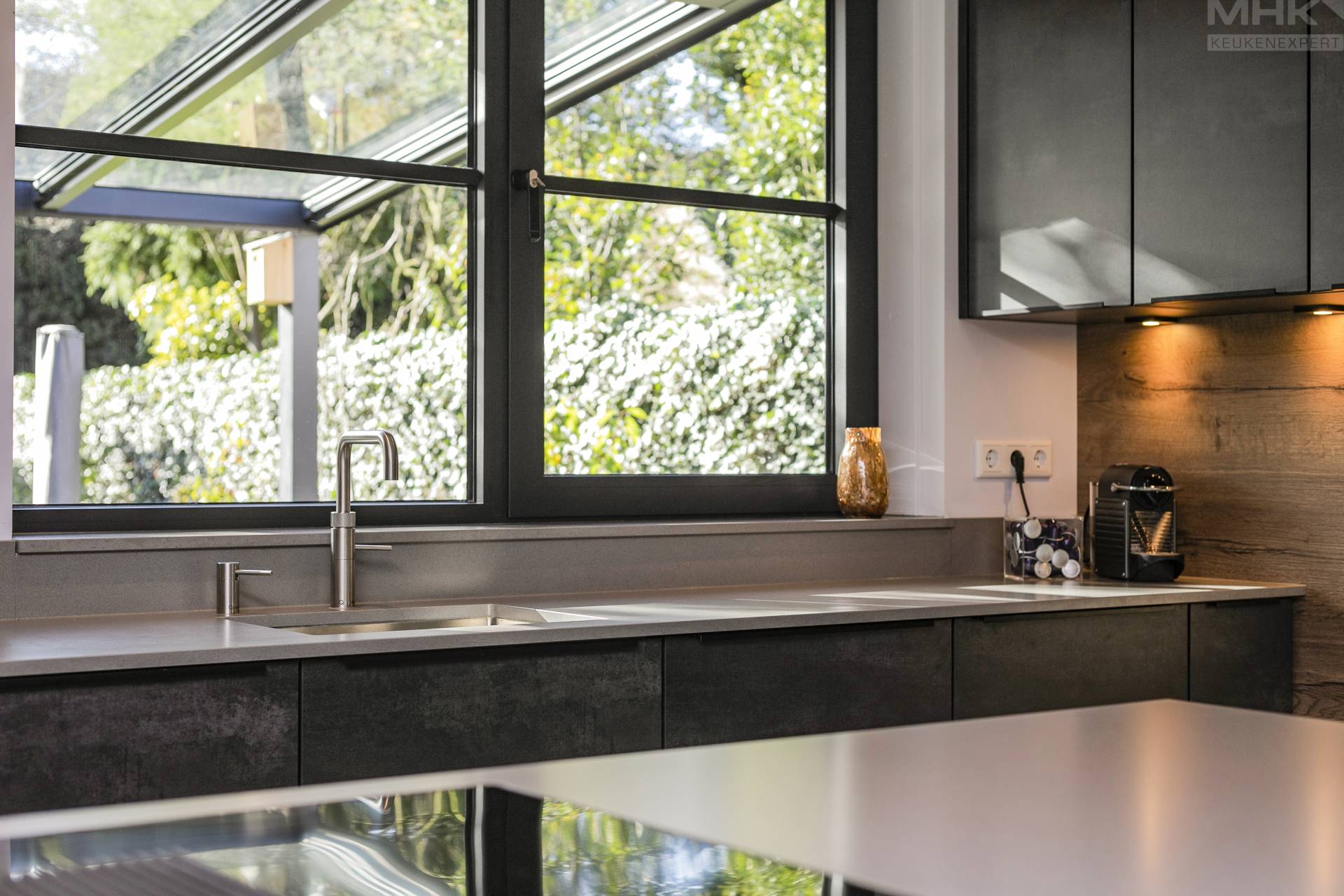 Tonies Keukens B.V. Logo