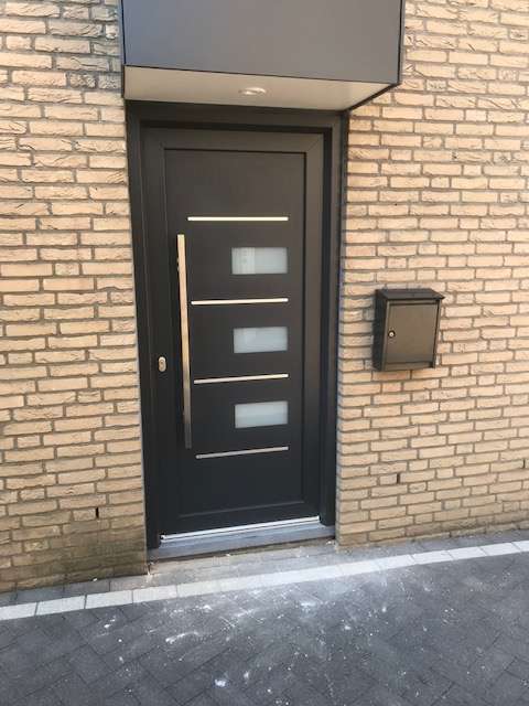 l_911945d494.jpg