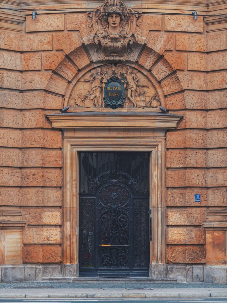 l_a811894d38.jpg