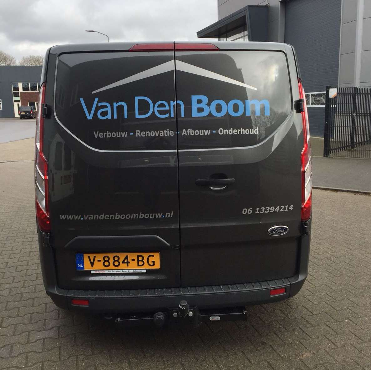 Van den Boom Bouw B.V. Logo