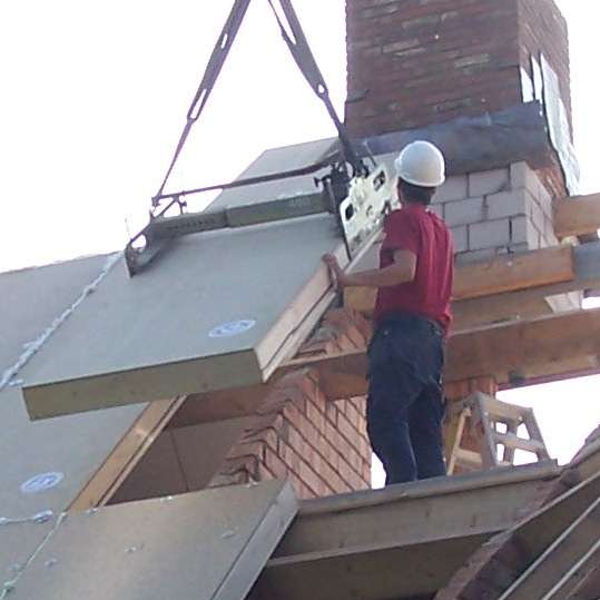 Unique bouw en timmerwerken Logo