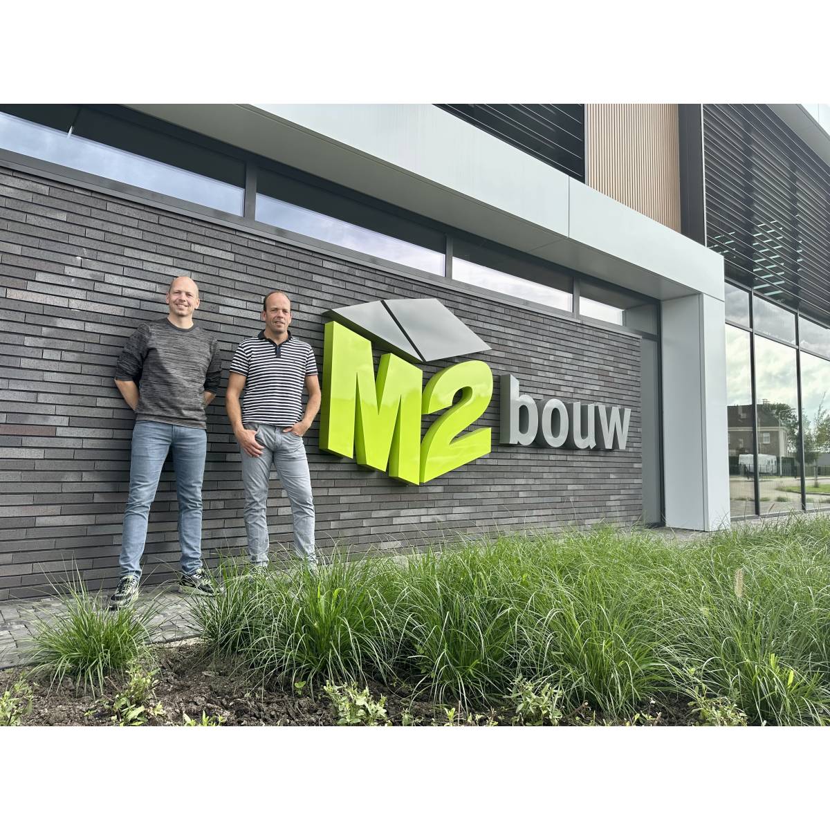 M2 Bouw Logo