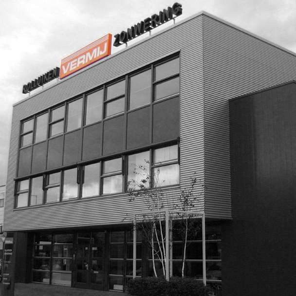 Vermij Rolluiken – Zonwering BV Logo