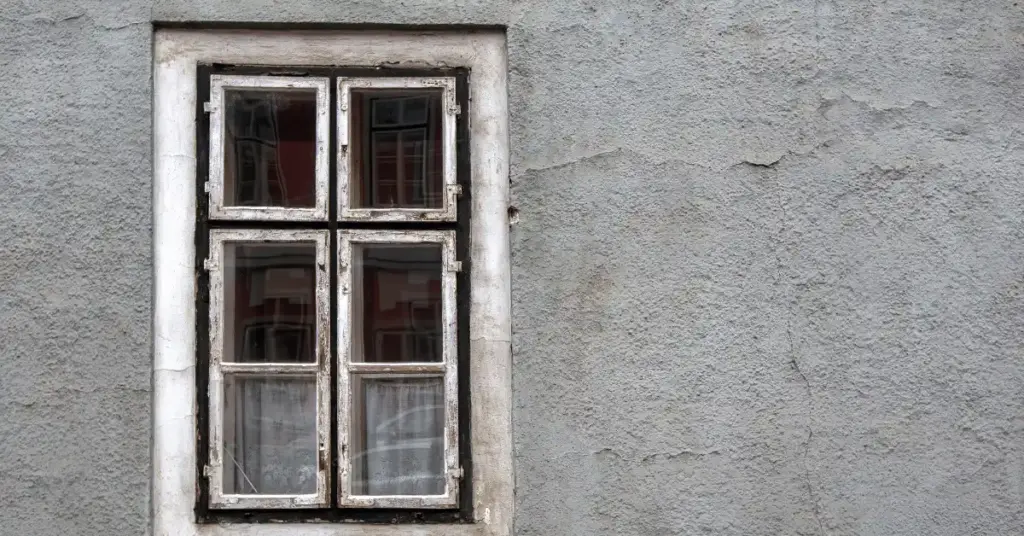 Wanneer moeten mijn kozijnen buiten opnieuw geschilderd worden?