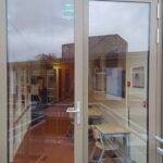 Vervangen Geveldeurkozijn Hoofdentree Basisschool Afbeelding 1