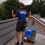 2 onder 1 kap beide woningen voorzien van nieuwe dakpannen Afbeelding 1