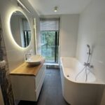 Luxe badkamer renovatie in Den Haag – 2024 Afbeelding 1