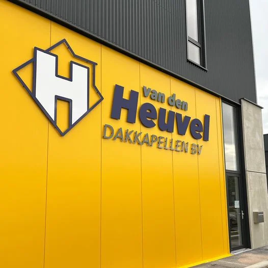Van den Heuvel dakkapellen b.v Logo