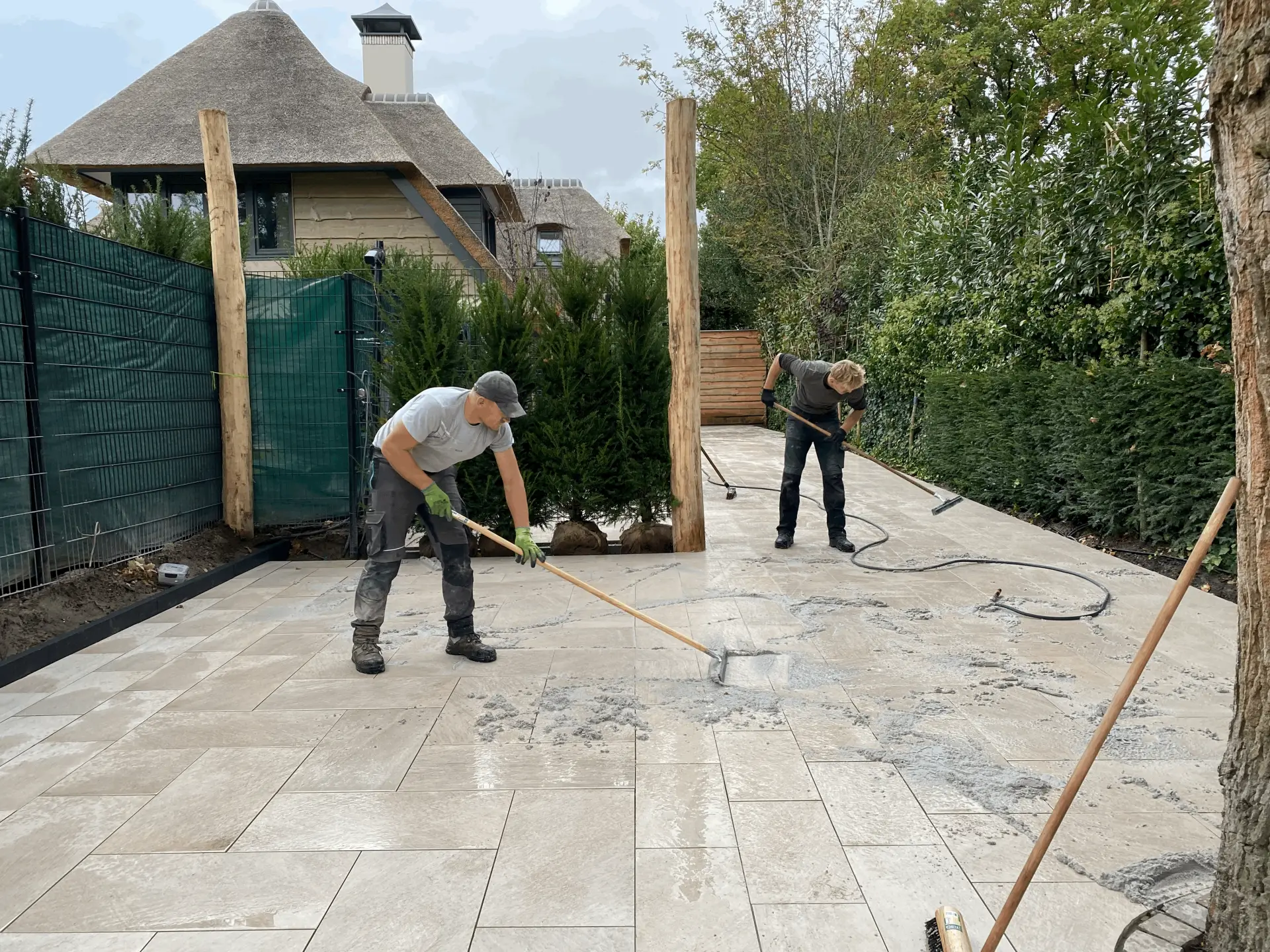 Bestrating & Grondverzet Almere Oosterwold Logo