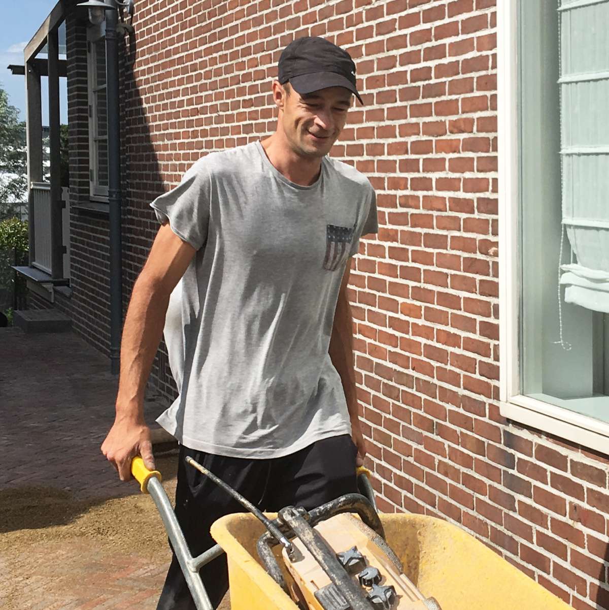 P. de Reus Bestratingen Logo