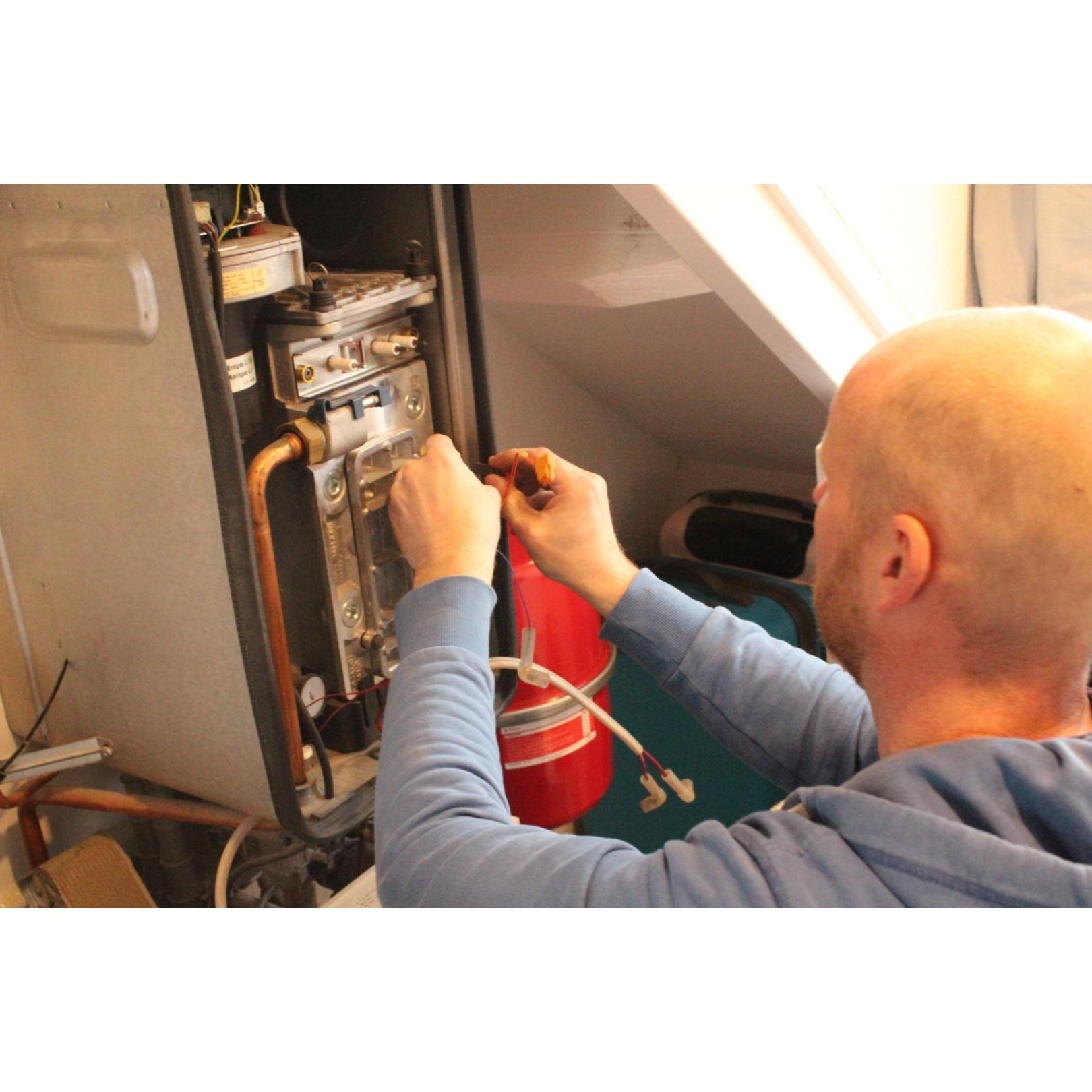 J. Beekman installeert het Logo