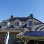 systeem van 12 Zonnepanelen te Tuitjenhorn Afbeelding 1